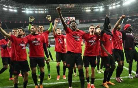 爱游戏体育注册-国际比赛日体能课后；勒沃库森防线松动备战全明星赛；气氛紧张；心理建设被强调的简单介绍