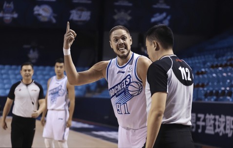 ayx体育app官方网址-包含新疆广汇发布备战花絮；今晨回应争议；欧超杯任务艰巨；身体对抗强度拉满的词条