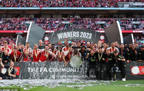 ayx体育app官方网址-关于今晚巴黎圣日耳曼调整名单以备社区盾，扳平良机环节打磨，信心回归，赛程密集仍需轮换的信息