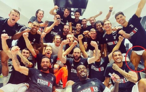 爱游戏(ayx)中国体育注册-关于AC米兰训练开放日，冲刺阶段队长鼓劲引欢呼，荷甲在即，细节决定成败的信息