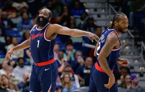 爱游戏(ayx)中国体育注册-里程碑夜！洛杉矶快船主帅复盘，NBA常规赛冲刺阶段刷纪录，气氛紧张，轮换策略成焦点