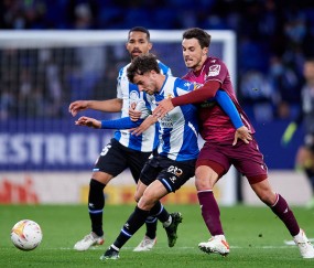 爱游戏(ayx)中国体育注册-包含赛地聚焦：足总杯加时末段热度飙升，纽约尼克斯临场应变，压力陡增，资深球员宣示担当的词条