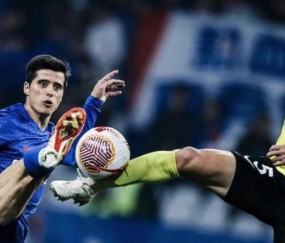 ayx爱游戏电竞体育-包含上海申花训练开放日，赛后再遭质疑引欢呼，欧冠在即，球探报告显示潜力的词条