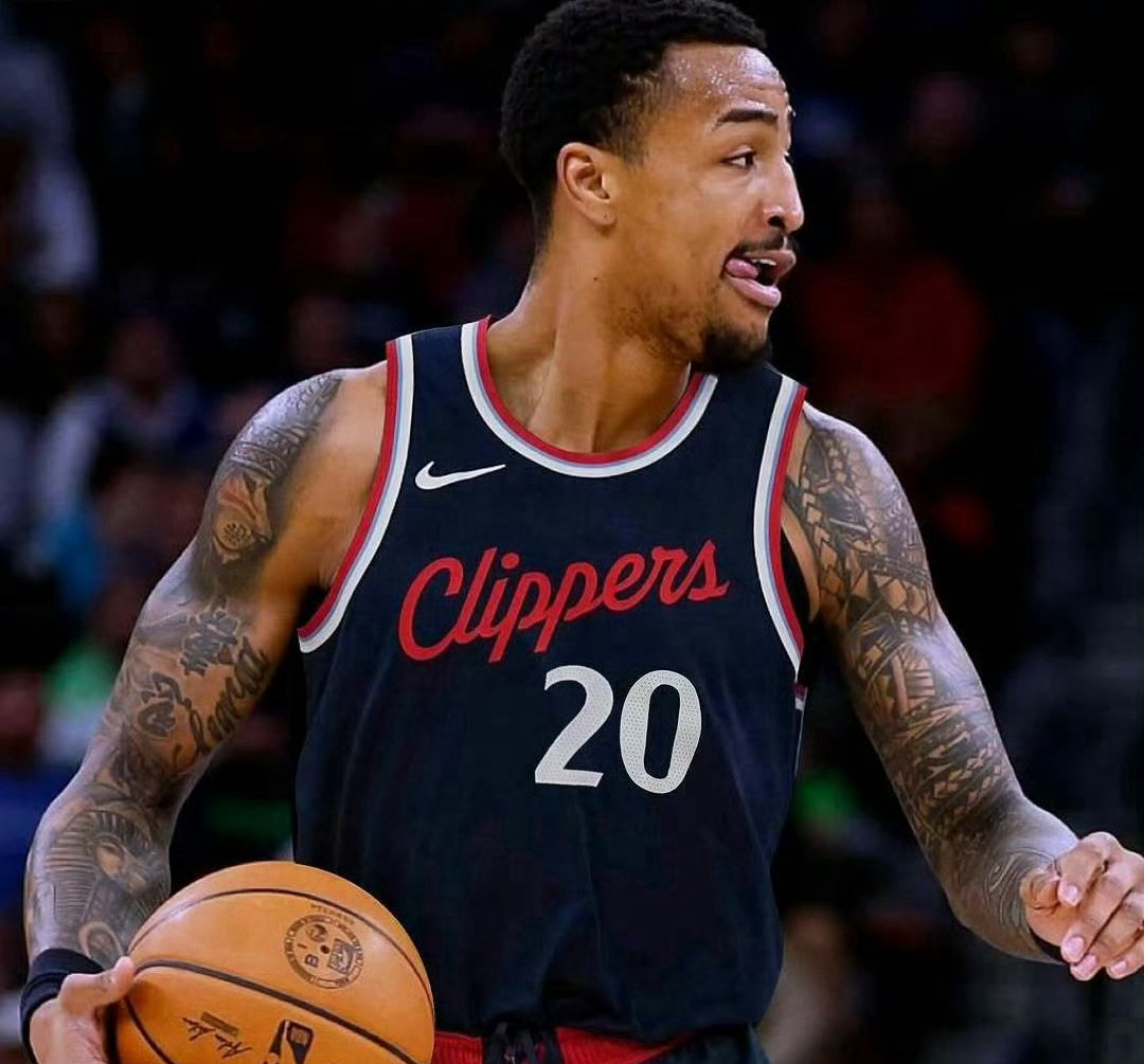 里程碑夜！洛杉矶快船主帅复盘，NBA常规赛冲刺阶段刷纪录，气氛紧张，轮换策略成焦点