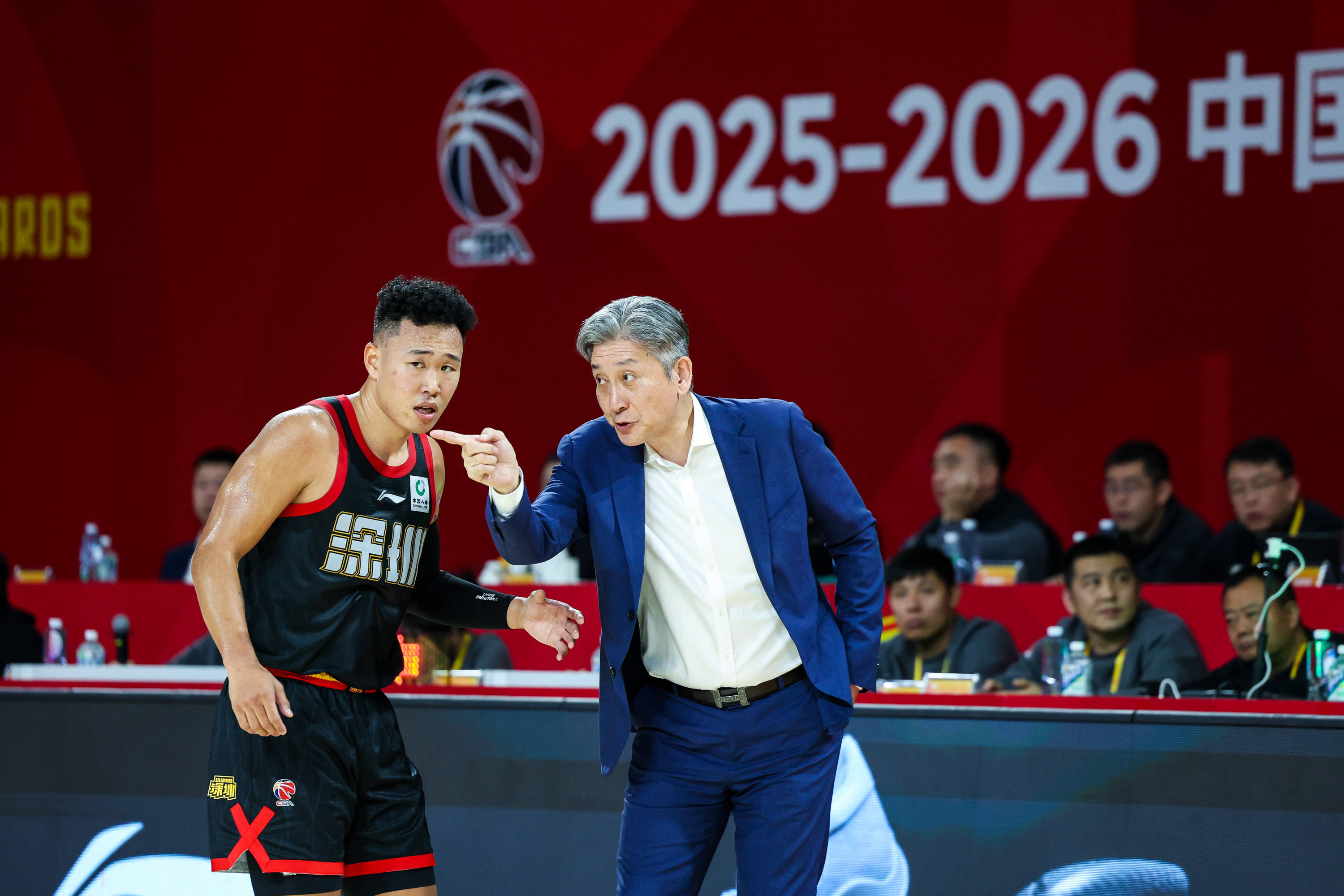 关于冲刺阶段CBA常规赛传出新动向，圣安东尼奥马刺更衣室发声，管理层表态——震撼外界，年轻球员得到机的信息